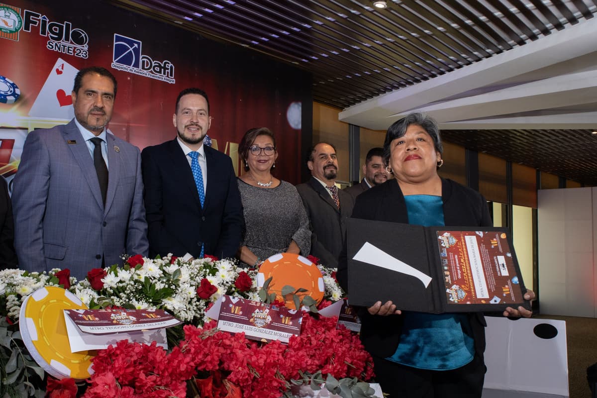 FIGLOSNTE 23 celebra la entrega de beneficios por Jubilación a maestros con décadas de servicio